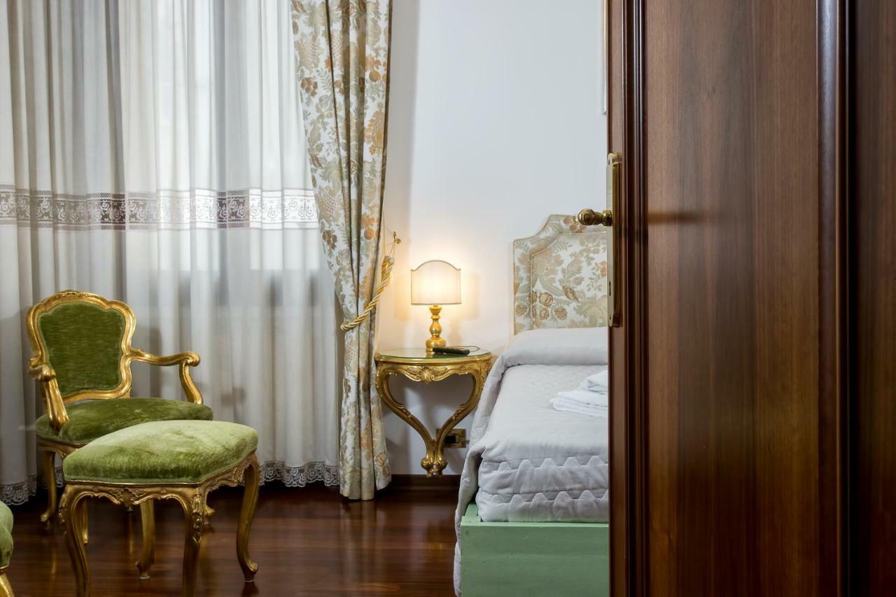Residenza Calle Larga San Marco Venice Luaran gambar