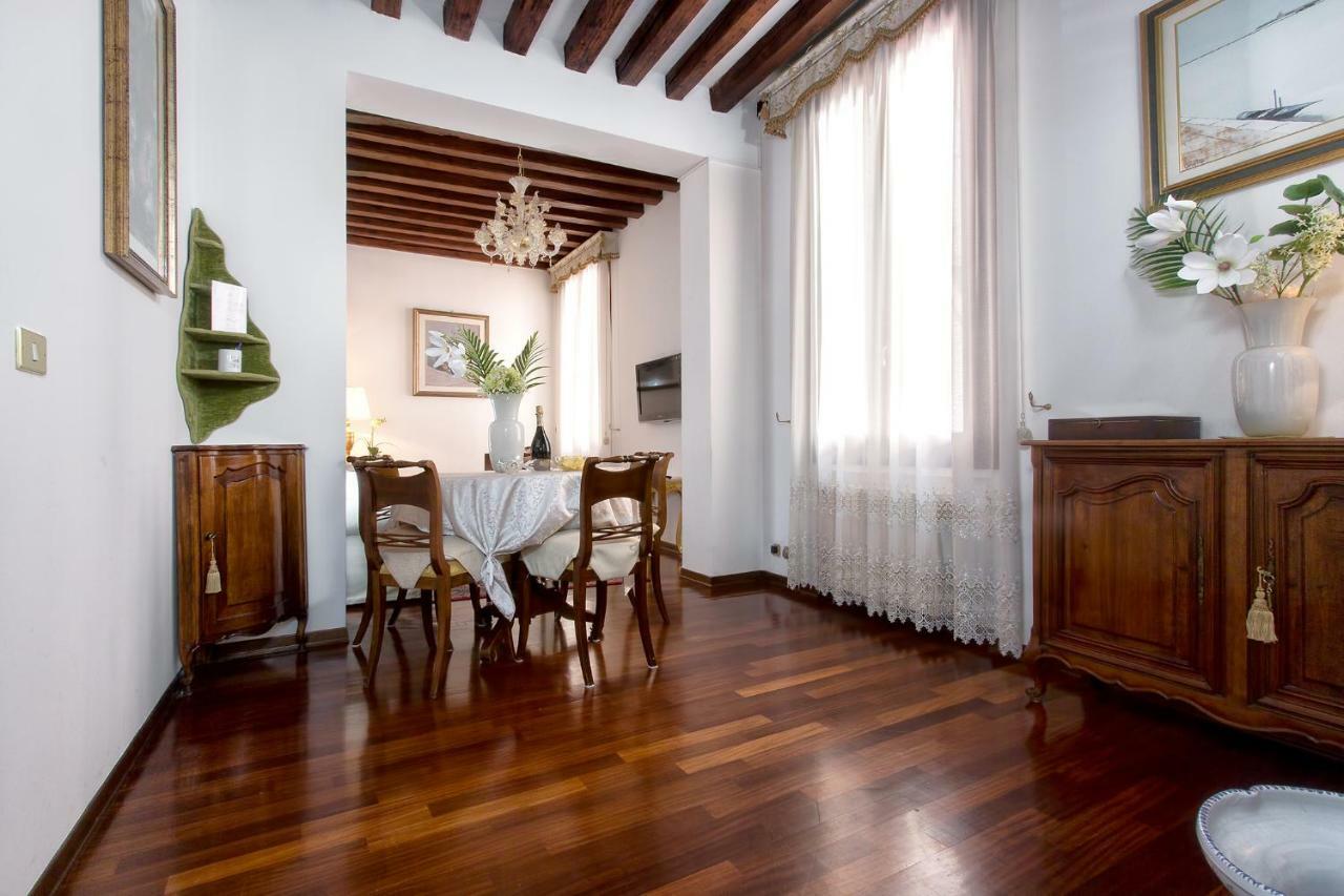 Residenza Calle Larga San Marco Venice Luaran gambar