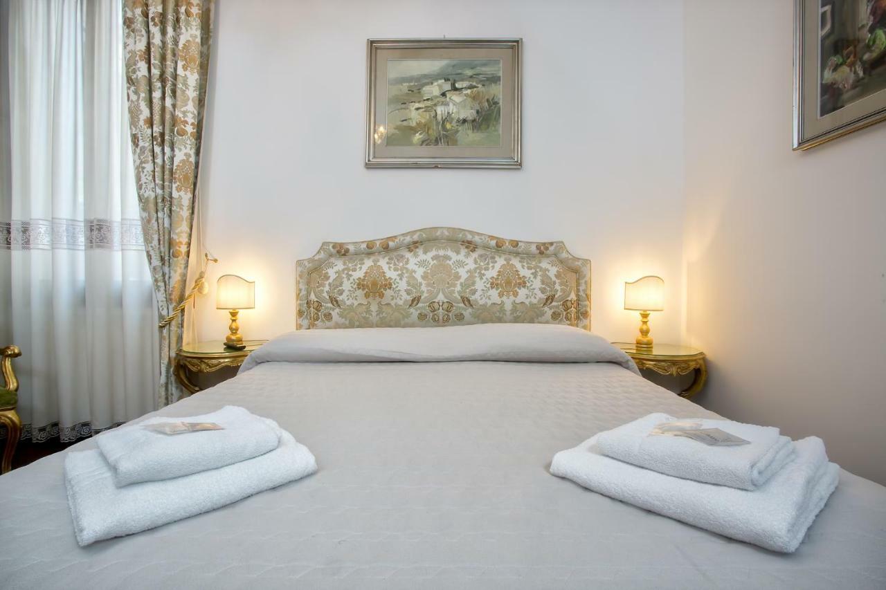Residenza Calle Larga San Marco Venice Luaran gambar