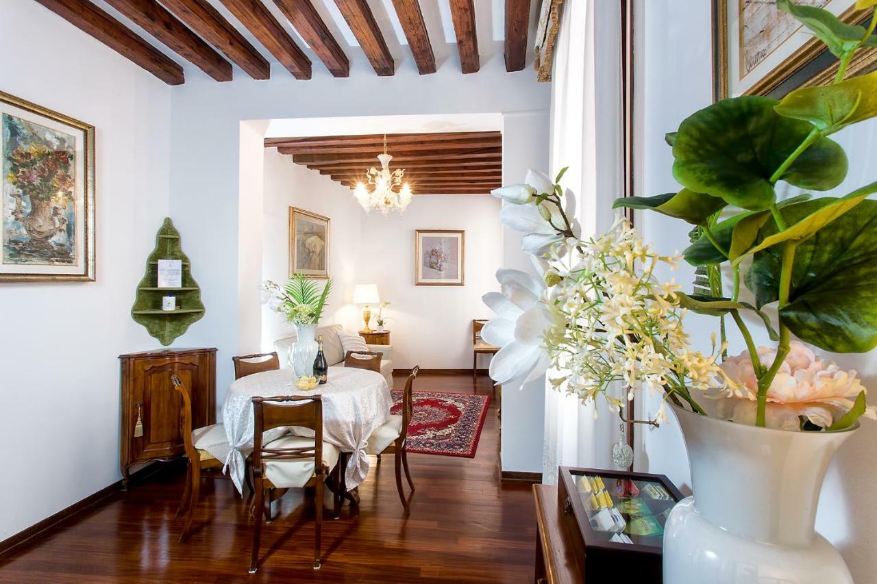 Residenza Calle Larga San Marco Venice Luaran gambar